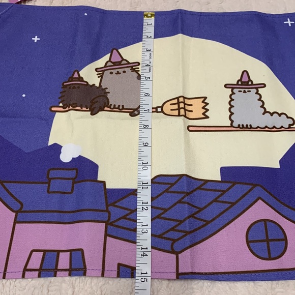 Pusheen Witch Tapestry - Picture 10 of 10